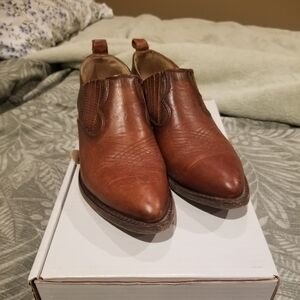 Frye Billy Shootie Cognac